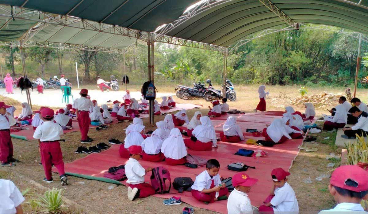 Kondisi Sekolah Yang Memprihatinkan700 